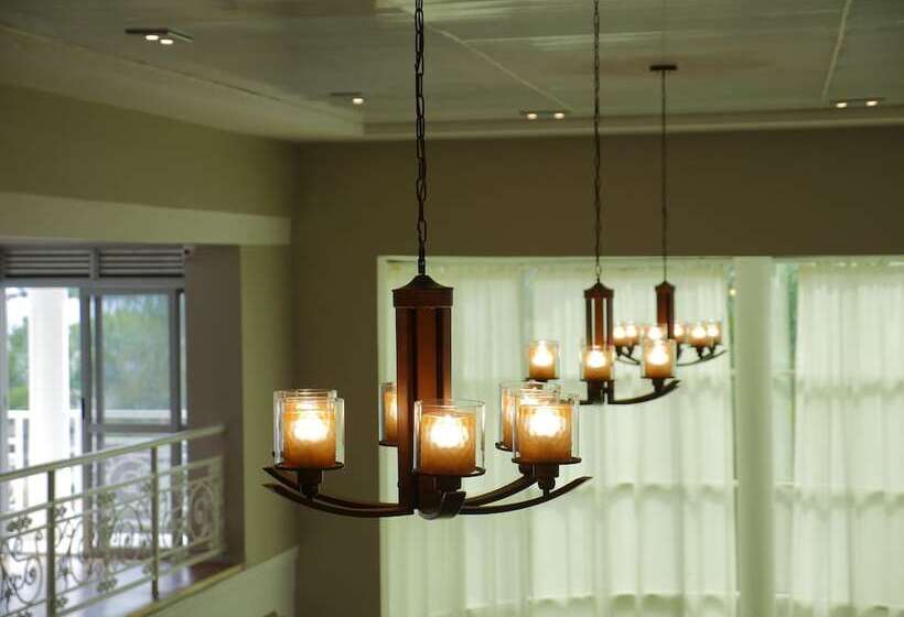 هتل Ivory Castle Limited