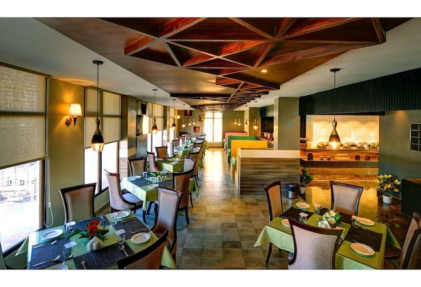 Udaan Clover Hotel Banquet & Spa