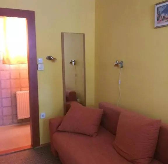 ペンション Fasor Vendégház