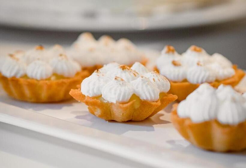 Carat Apart Boutique