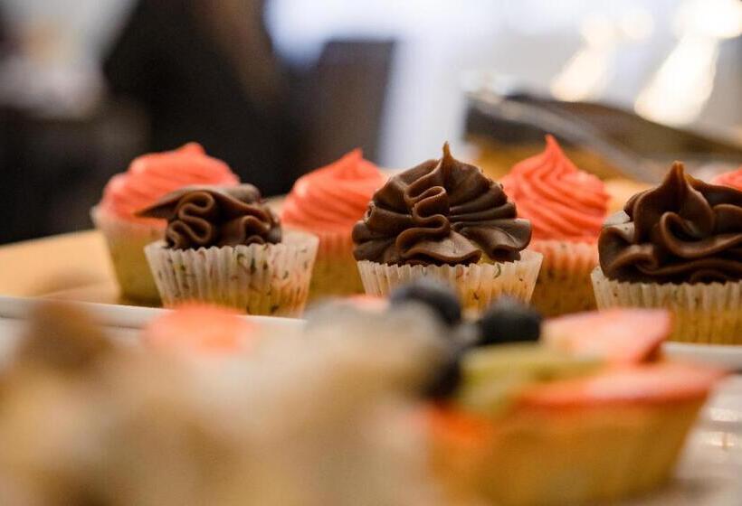 Carat Apart Boutique