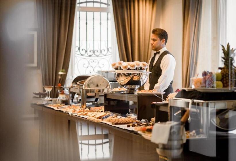 Carat Apart Boutique