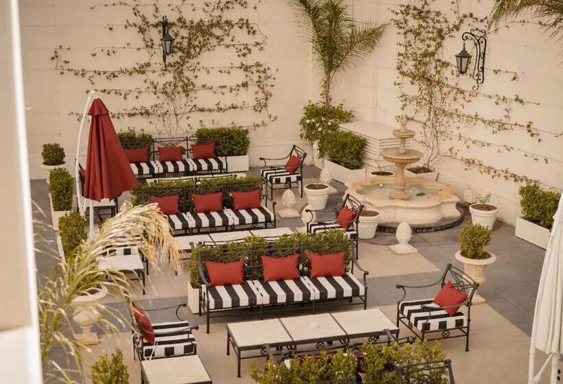 Carat Apart Boutique