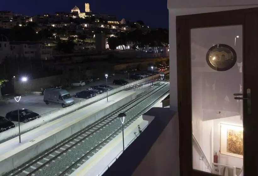 Hotelli Gran H La Marina