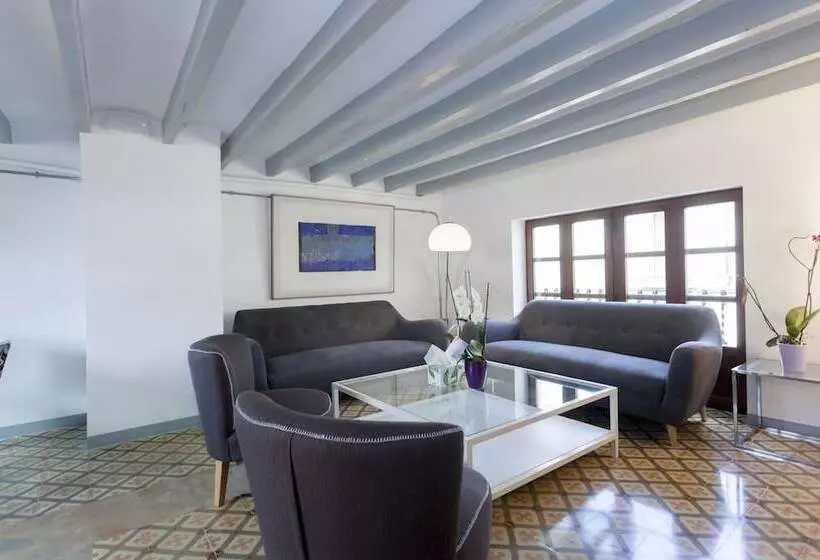 Hotelli Gran H La Marina