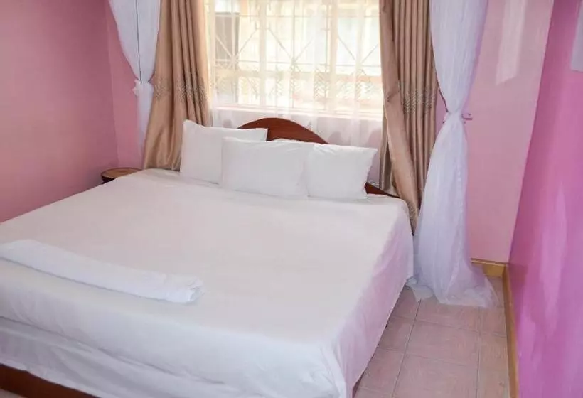 Bed and Breakfast Salient Guest House