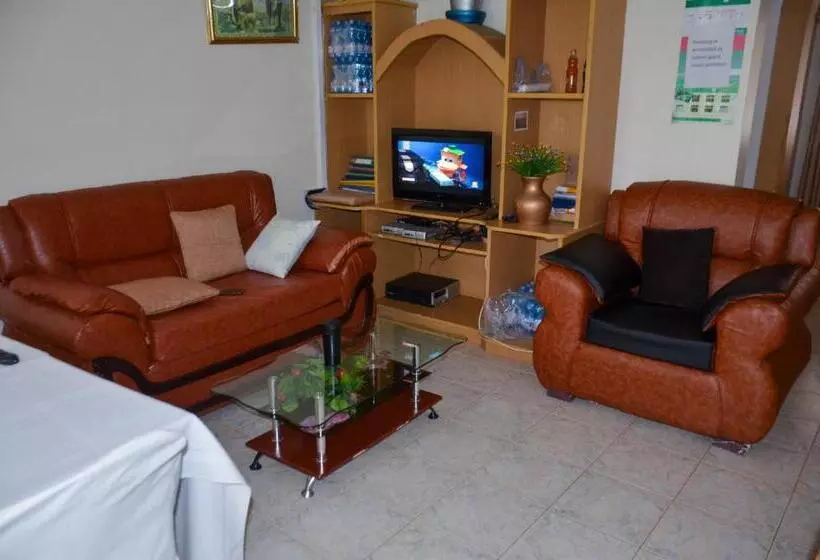 Bed and Breakfast Salient Guest House