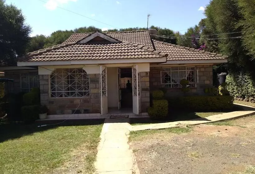 Bed and Breakfast Salient Guest House