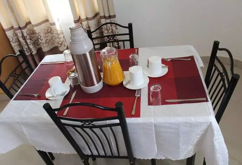 Bed and Breakfast Salient Guest House