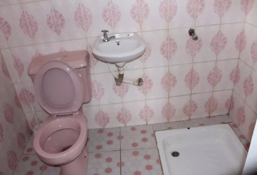 Bed and Breakfast Salient Guest House