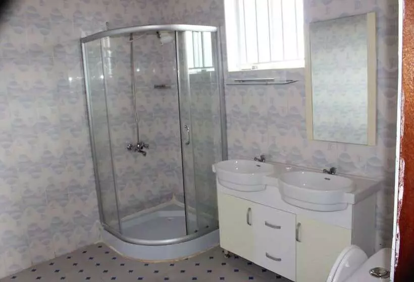 Bed and Breakfast Salient Guest House