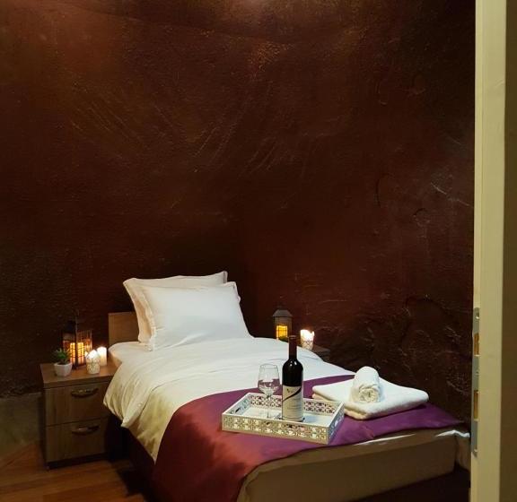 هتل And Winery Lozar