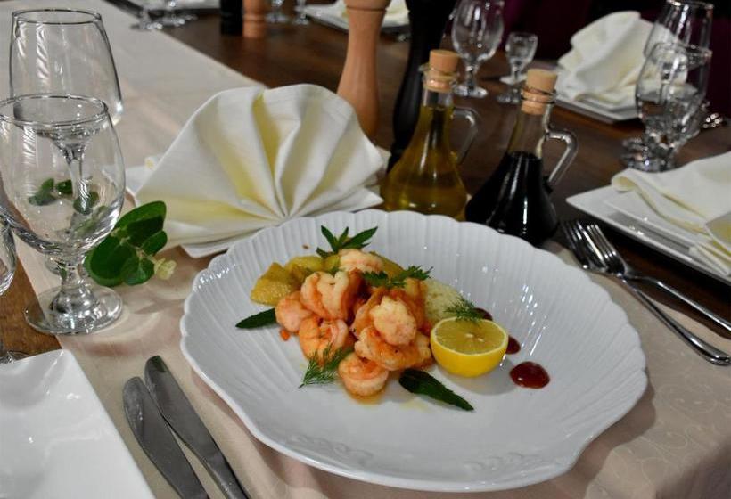 هتل And Winery Lozar