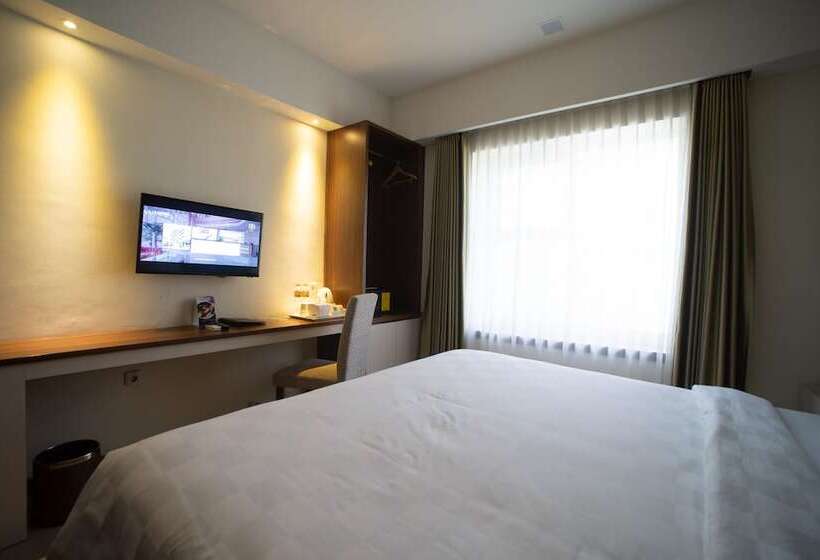 Luminor Hotel Banyuwangi By Wh