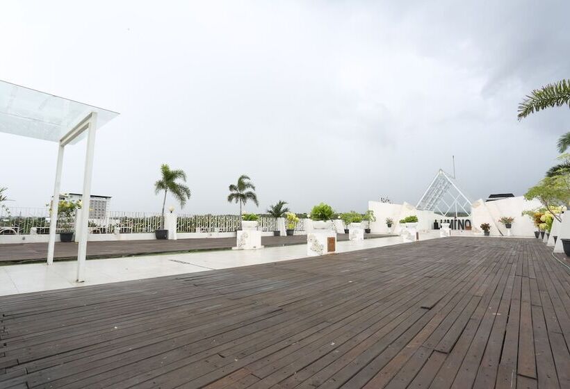 Luminor Hotel Banyuwangi By Wh