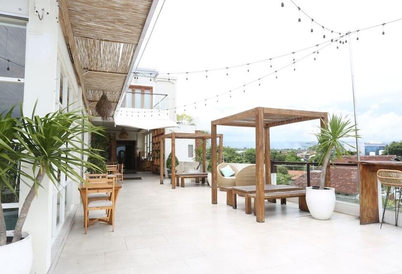 Luminor Hotel Banyuwangi By Wh