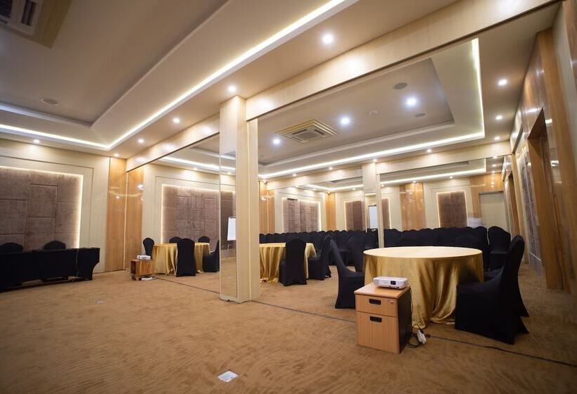 Luminor Hotel Banyuwangi By Wh