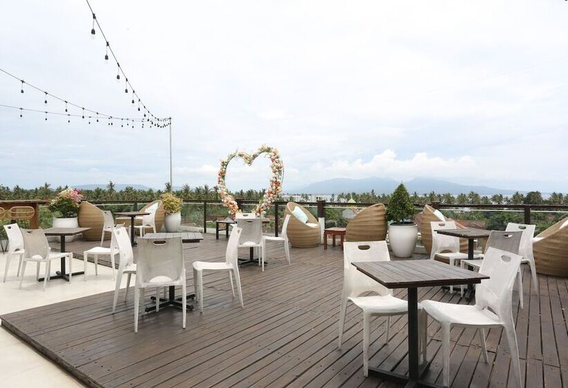 Luminor Hotel Banyuwangi By Wh