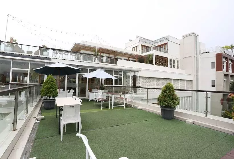 Luminor Hotel Banyuwangi By Wh