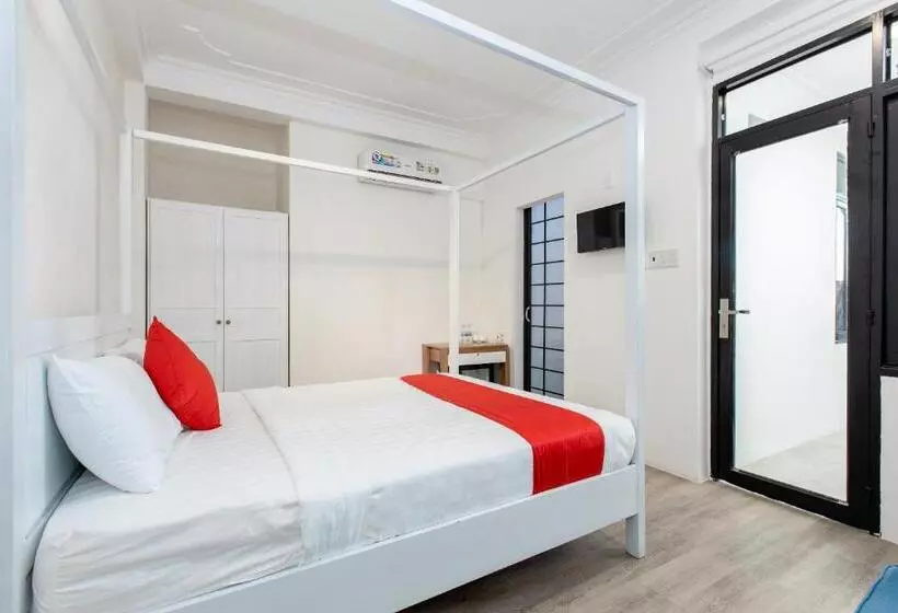 ペンション Gis Hotel Nha Trang & Motorbike Rental