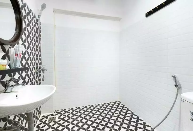 ペンション Gis Hotel Nha Trang & Motorbike Rental