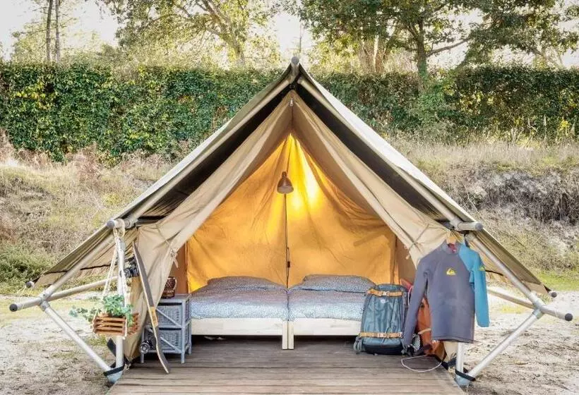 Progress Outdoor Surf Hostel