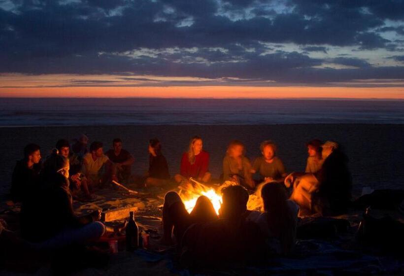 Progress Outdoor Surf Hostel