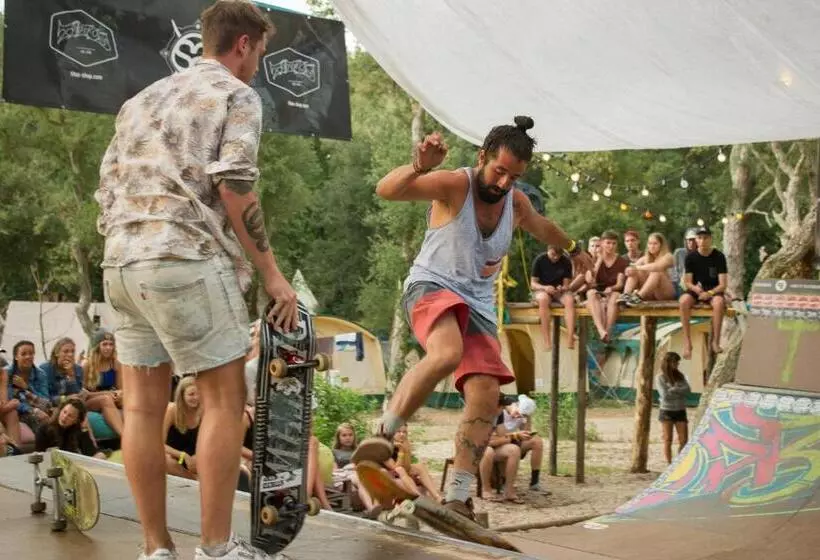 Progress Outdoor Surf Hostel