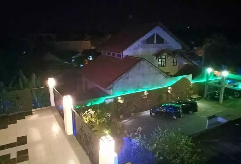 Coconut Hotel Hostel