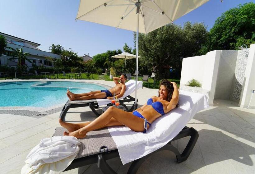 펜션 Europa Rooms And Restaurant