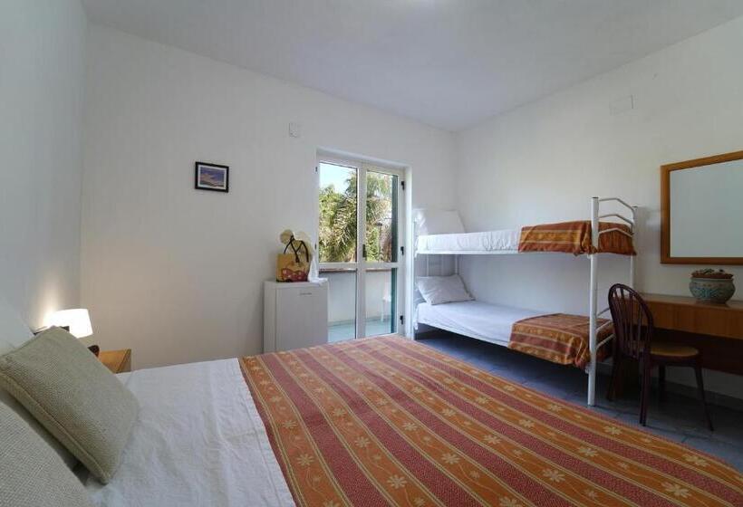 펜션 Europa Rooms And Restaurant