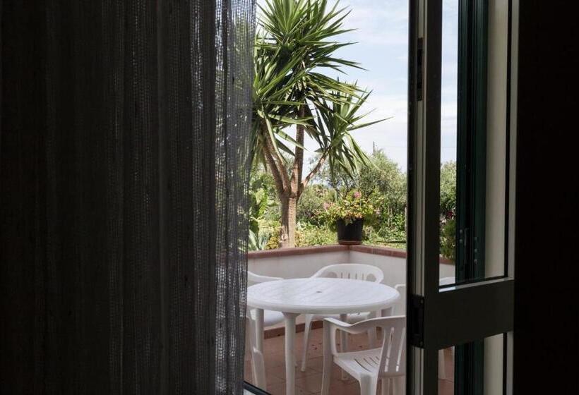 펜션 Europa Rooms And Restaurant