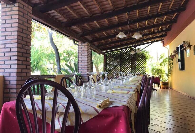 펜션 Europa Rooms And Restaurant