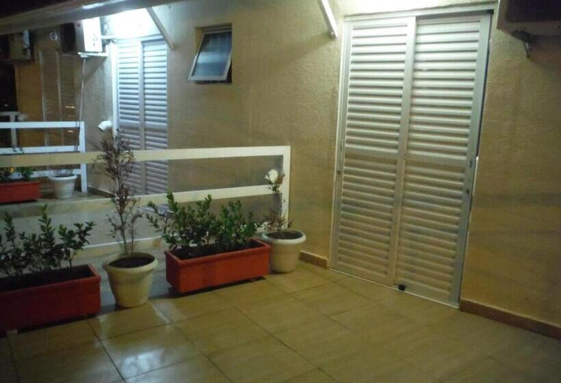 Отель Basilio Reformado Pelo Sbt