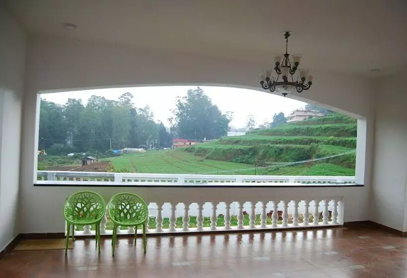 Hotelli Ulo Armster Palace