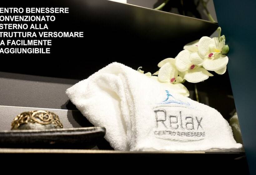 پانسیون Versomare