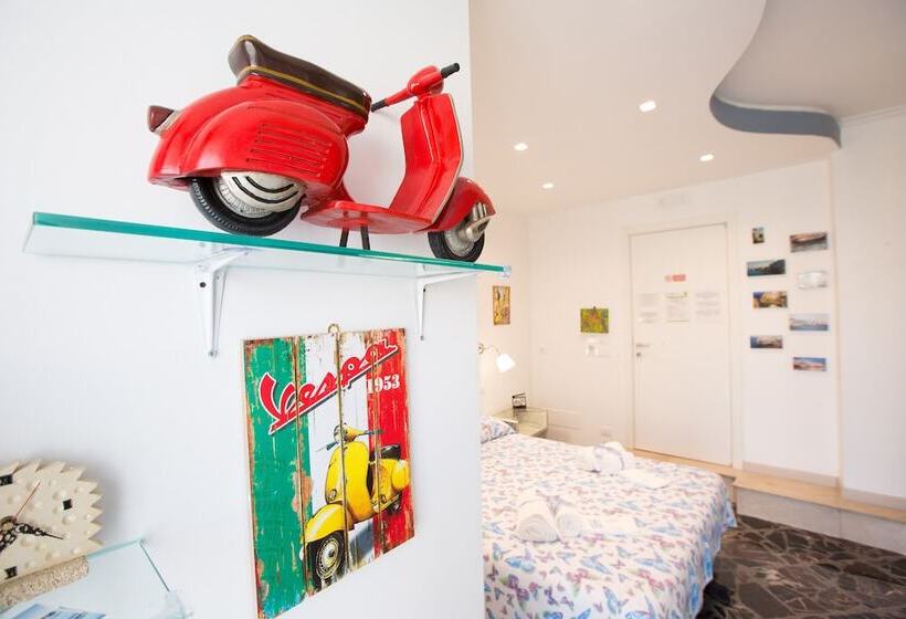 پانسیون Versomare