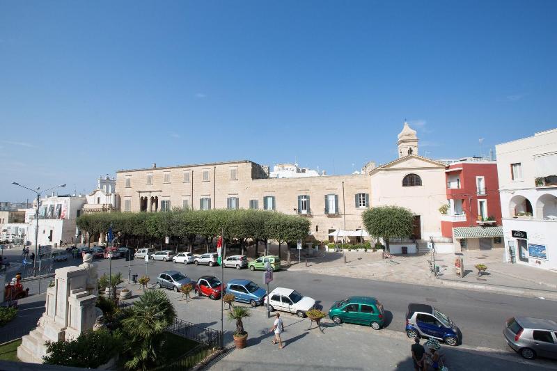 پانسیون Versomare