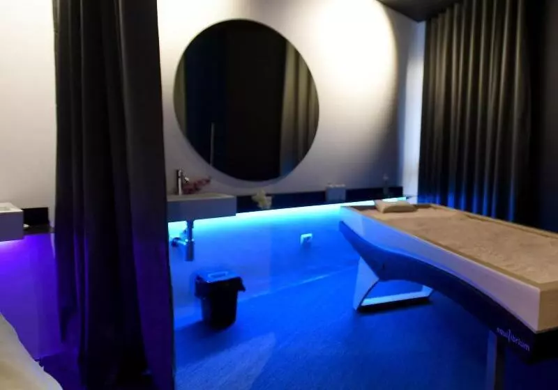 پانسیون Versomare