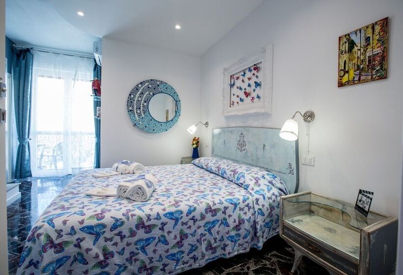 پانسیون Versomare