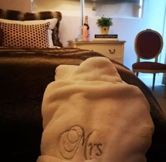 ベッドアンドブレックファースト Maison Le Pur Sang