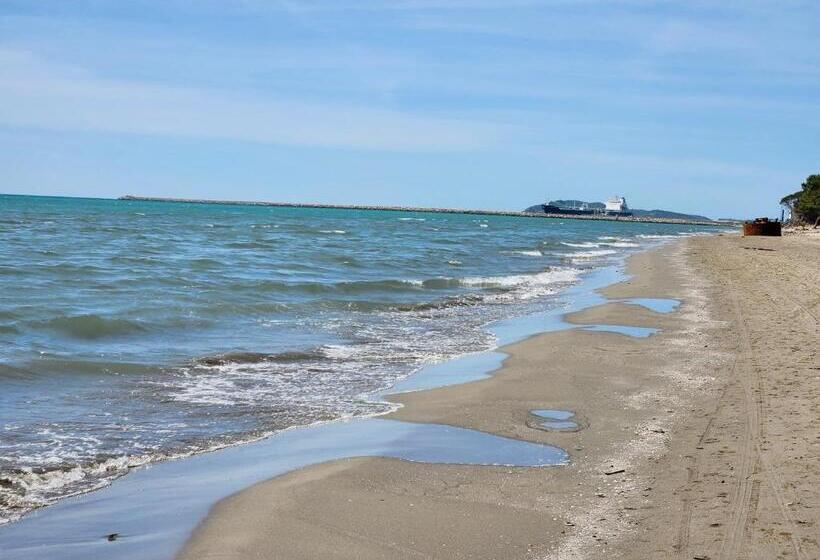 ペンション Sea Front Villa