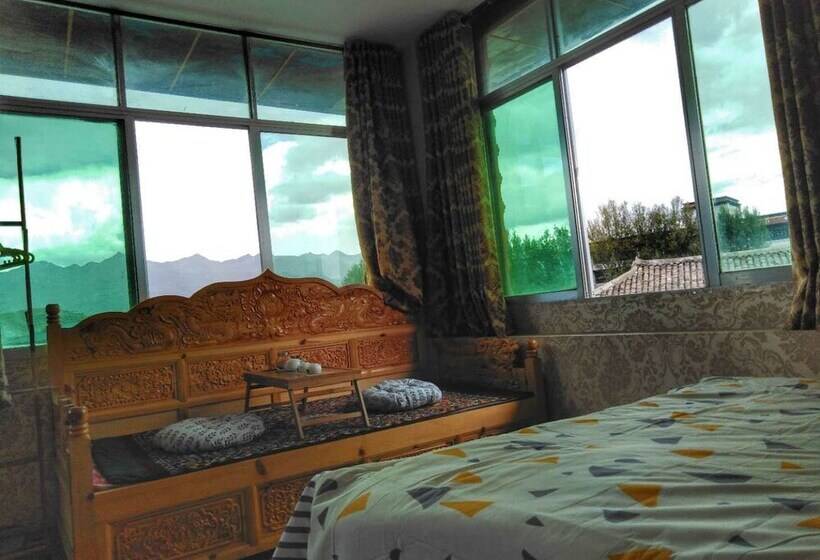 Pension Zishuo Zihua Guest House