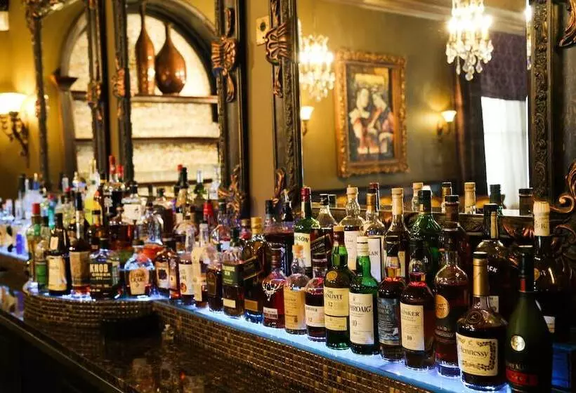 Hotelli The Detroit Club