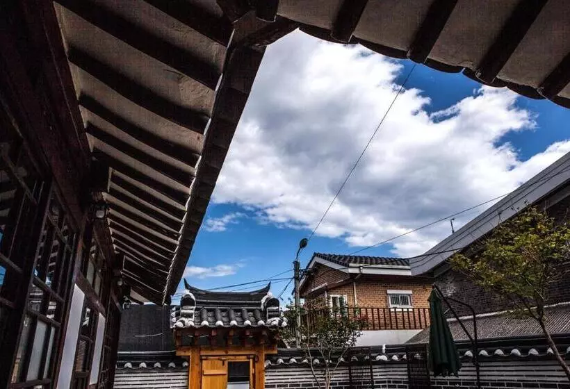 Majatalo Bonghwangjae Hanok Guesthouse