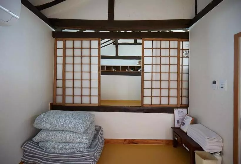 Majatalo Bonghwangjae Hanok Guesthouse