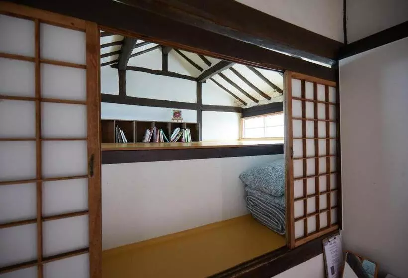 Majatalo Bonghwangjae Hanok Guesthouse