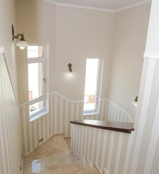 پانسیون Casa Alexandra