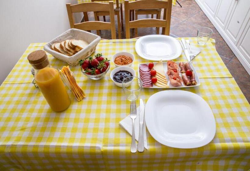 پانسیون Casa Alexandra