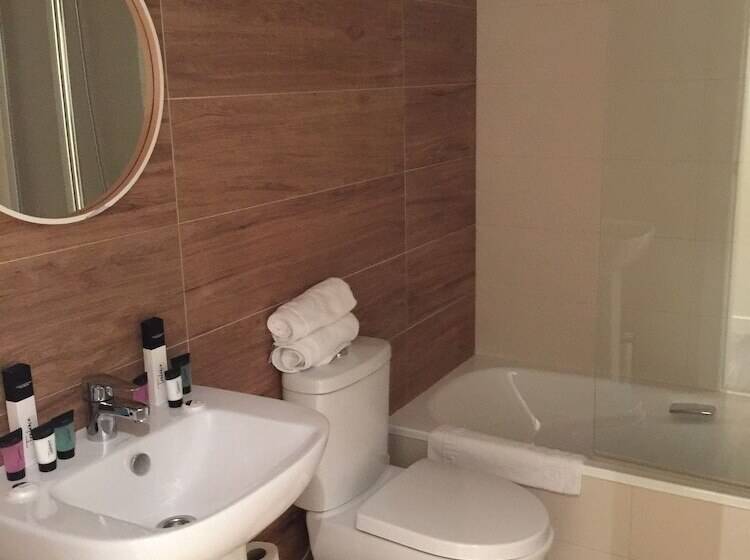 پانسیون Hostal Consejo De Aranda